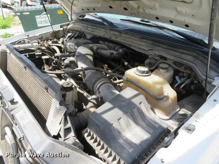 image for item DI2162 2008 Ford F350 Super Duty XL  Crew Cab pickup truck cab and chassis