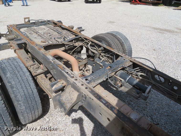 image for item DI2162 2008 Ford F350 Super Duty XL  Crew Cab pickup truck cab and chassis