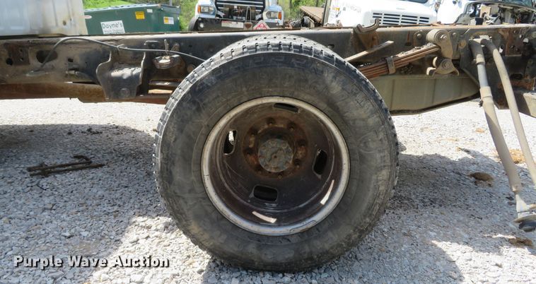 image for item DI2162 2008 Ford F350 Super Duty XL  Crew Cab pickup truck cab and chassis