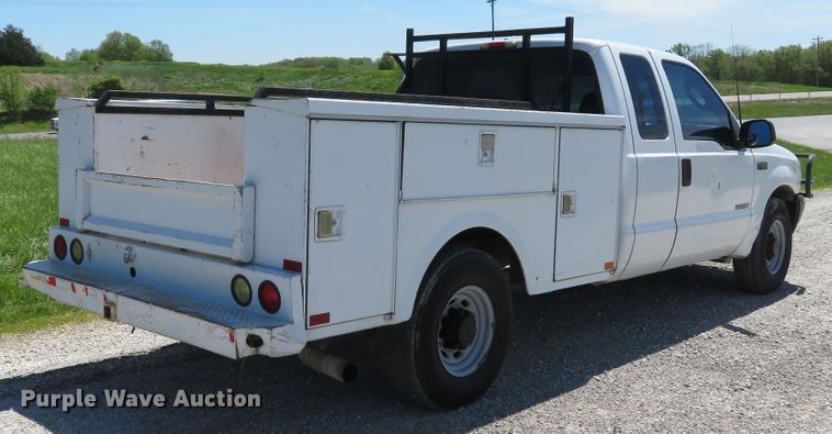 image for item DI2166 2003 Ford F250 Super Duty XL  SuperCab utility bed pickup truck