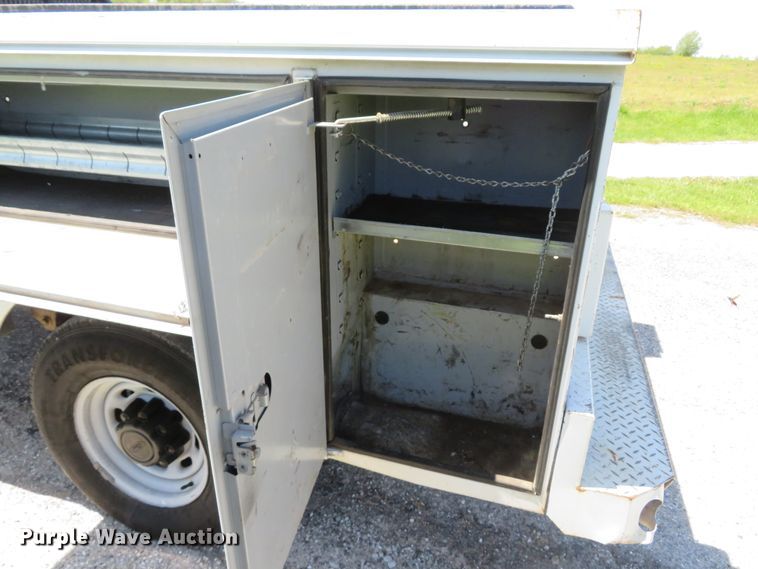 image for item DI2166 2003 Ford F250 Super Duty XL  SuperCab utility bed pickup truck