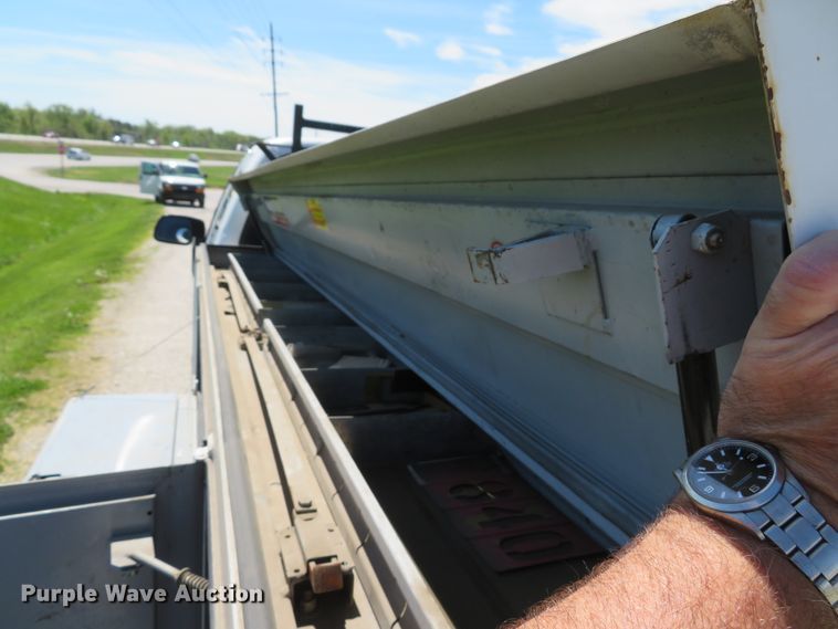 image for item DI2166 2003 Ford F250 Super Duty XL  SuperCab utility bed pickup truck