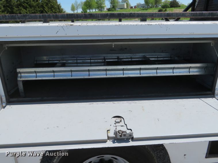 image for item DI2166 2003 Ford F250 Super Duty XL  SuperCab utility bed pickup truck