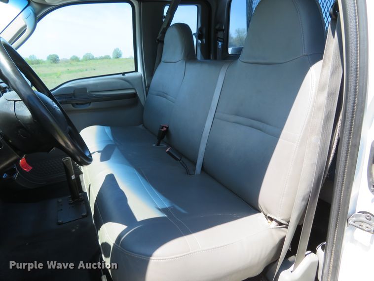 image for item DI2166 2003 Ford F250 Super Duty XL  SuperCab utility bed pickup truck