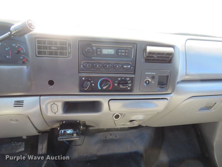 image for item DI2166 2003 Ford F250 Super Duty XL  SuperCab utility bed pickup truck