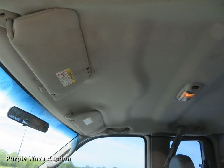 image for item DI2166 2003 Ford F250 Super Duty XL  SuperCab utility bed pickup truck