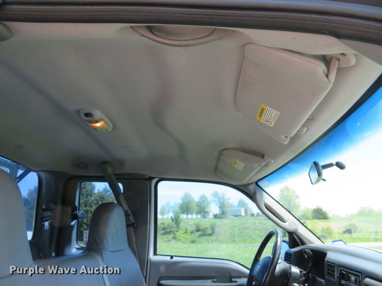 image for item DI2166 2003 Ford F250 Super Duty XL  SuperCab utility bed pickup truck