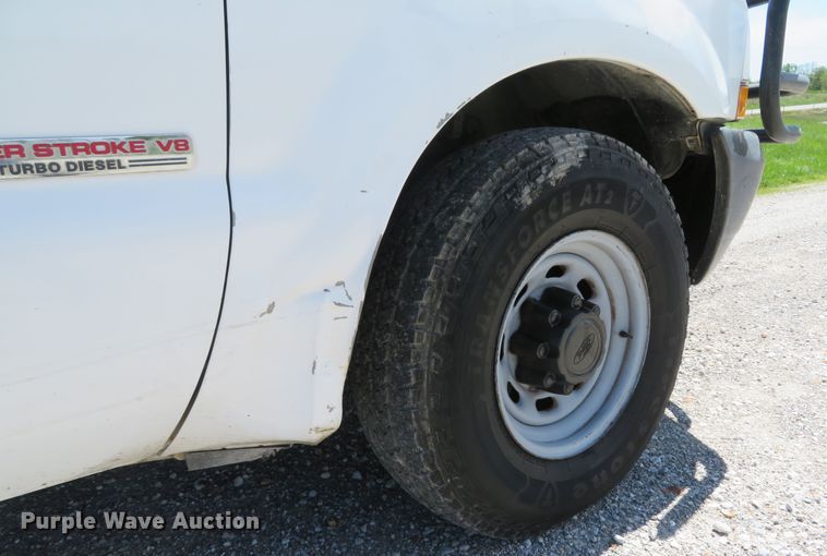 image for item DI2166 2003 Ford F250 Super Duty XL  SuperCab utility bed pickup truck