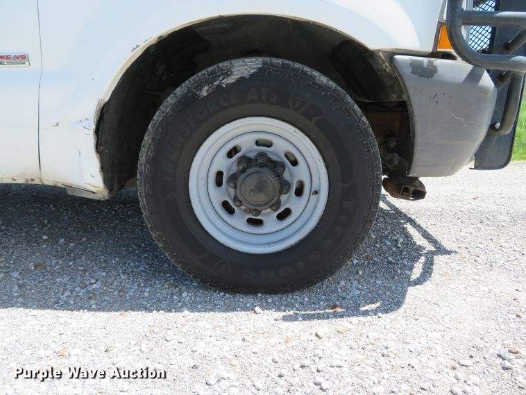 image for item DI2166 2003 Ford F250 Super Duty XL  SuperCab utility bed pickup truck