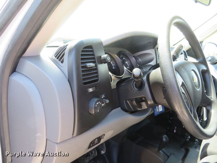 image for item DI2167 2012 Chevrolet Silverado 2500HD  Ext. Cab pickup truck