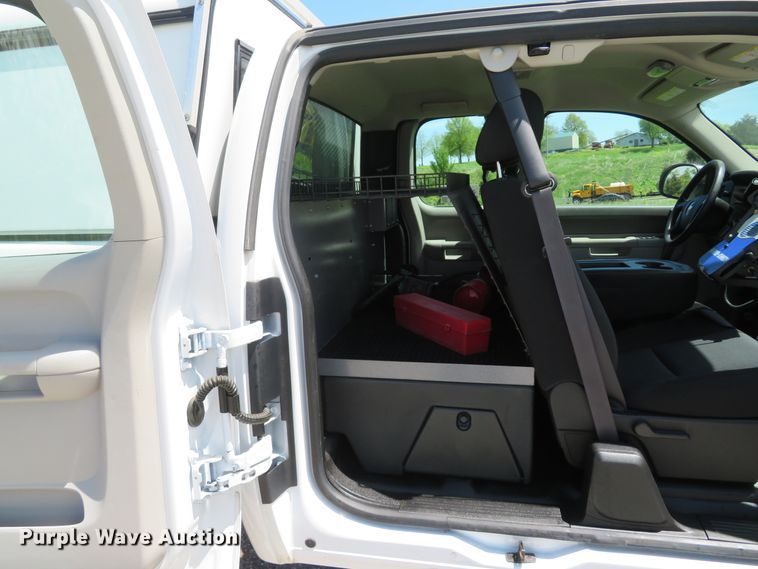 image for item DI2167 2012 Chevrolet Silverado 2500HD  Ext. Cab pickup truck