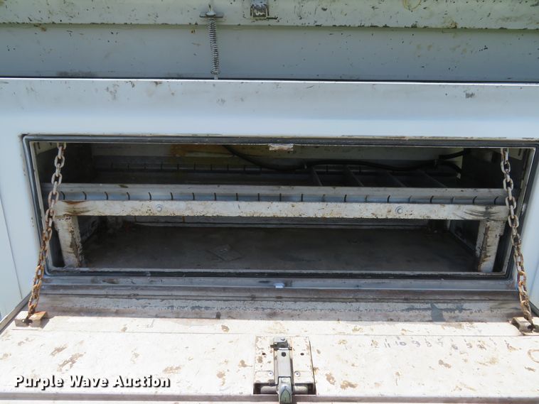 image for item DI2171 2006 Ford F250 Super Duty XL  utility bed pickup truck