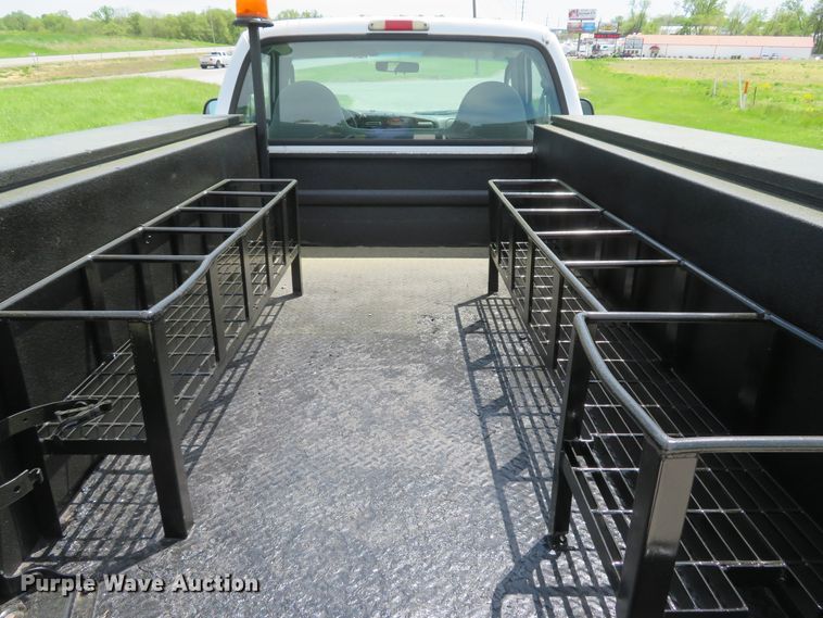image for item DI2171 2006 Ford F250 Super Duty XL  utility bed pickup truck
