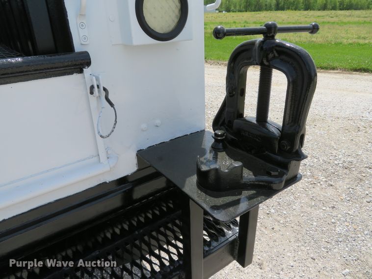 image for item DI2171 2006 Ford F250 Super Duty XL  utility bed pickup truck