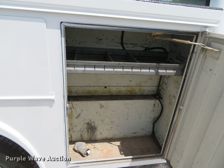 image for item DI2171 2006 Ford F250 Super Duty XL  utility bed pickup truck