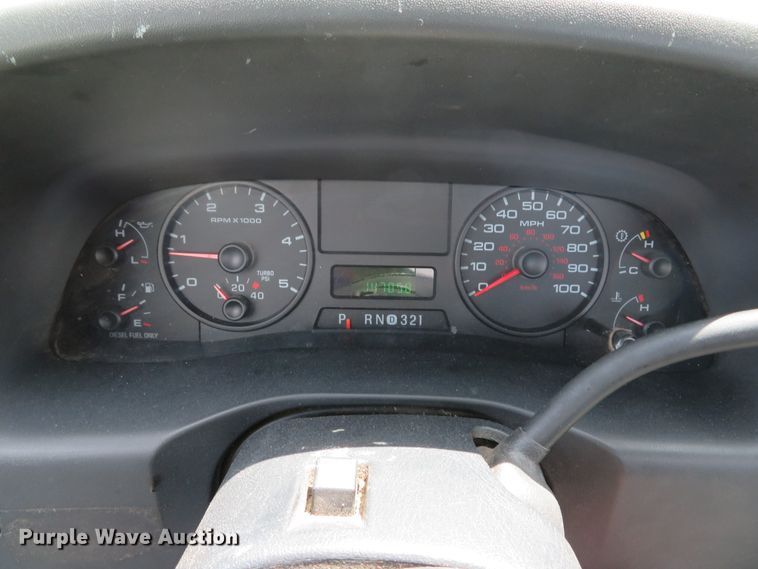 image for item DI2171 2006 Ford F250 Super Duty XL  utility bed pickup truck