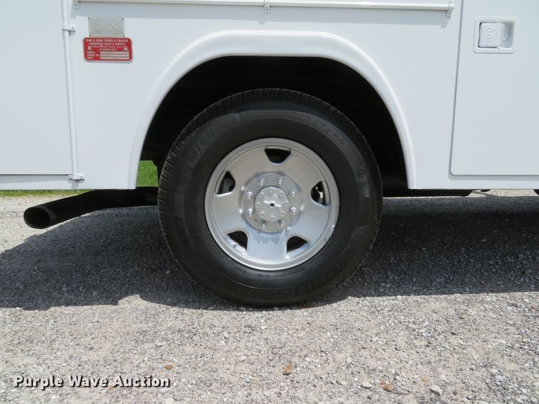 image for item DI2171 2006 Ford F250 Super Duty XL  utility bed pickup truck