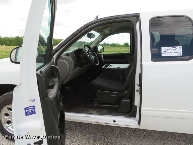 image for item DI2181 2012 Chevrolet Silverado 1500  Ext. Cab pickup truck