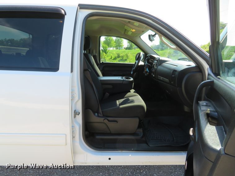 image for item DI2186 2013 Chevrolet Silverado 1500  Crew Cab pickup truck