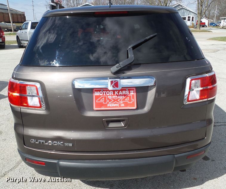 image for item EM9932 2008 Saturn Outlook XE  SUV