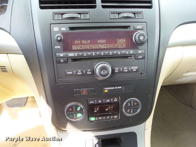 image for item EM9932 2008 Saturn Outlook XE  SUV