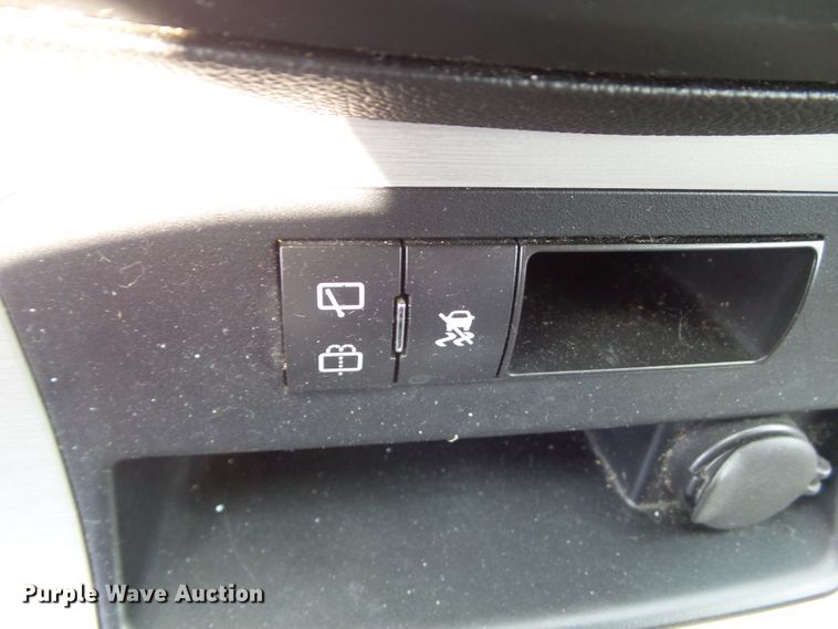 image for item EM9932 2008 Saturn Outlook XE  SUV