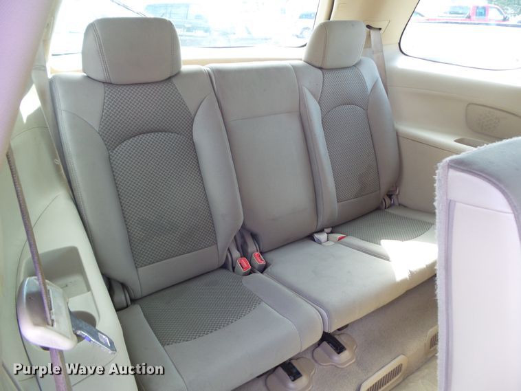 image for item EM9932 2008 Saturn Outlook XE  SUV