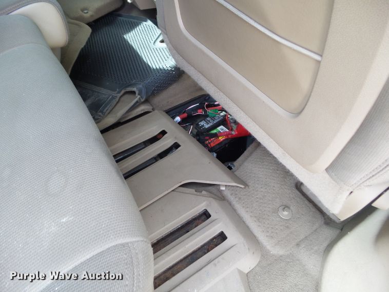 image for item EM9932 2008 Saturn Outlook XE  SUV