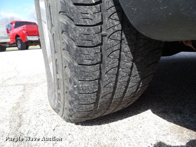 image for item EM9932 2008 Saturn Outlook XE  SUV