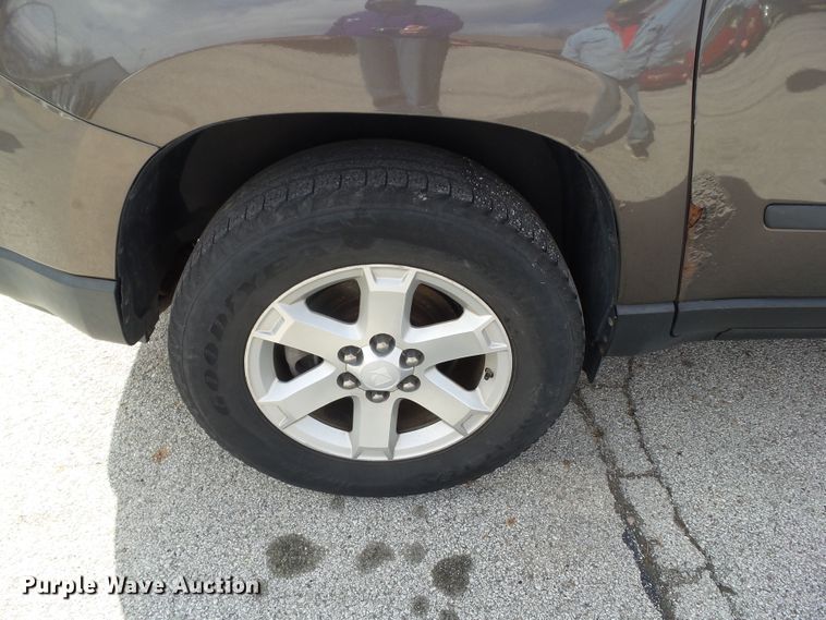 image for item EM9932 2008 Saturn Outlook XE  SUV