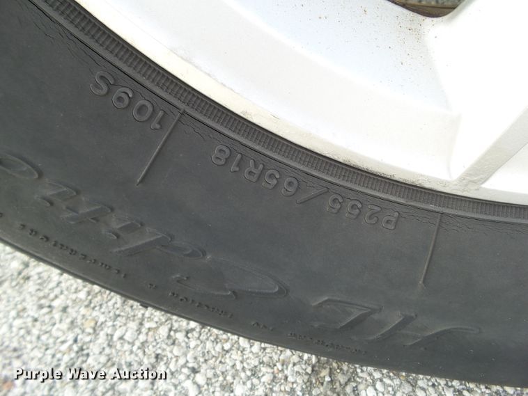 image for item EM9932 2008 Saturn Outlook XE  SUV