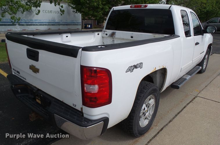 image for item EM9984 2009 Chevrolet Silverado 1500 LT  Ext. Cab pickup truck