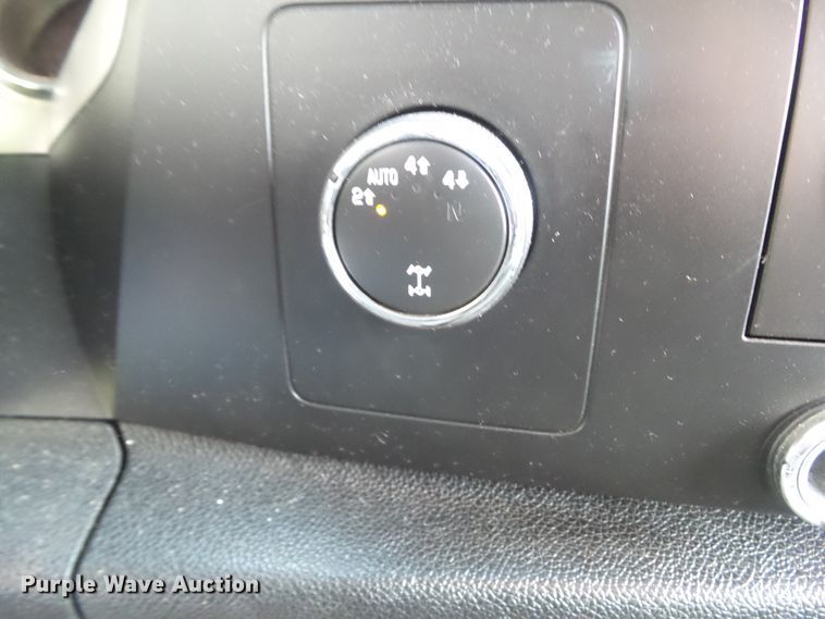 image for item EM9984 2009 Chevrolet Silverado 1500 LT  Ext. Cab pickup truck