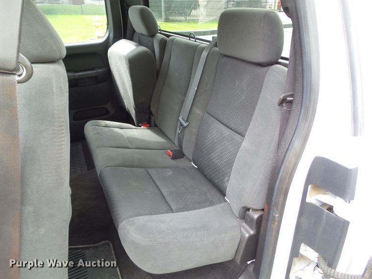 image for item EM9984 2009 Chevrolet Silverado 1500 LT  Ext. Cab pickup truck