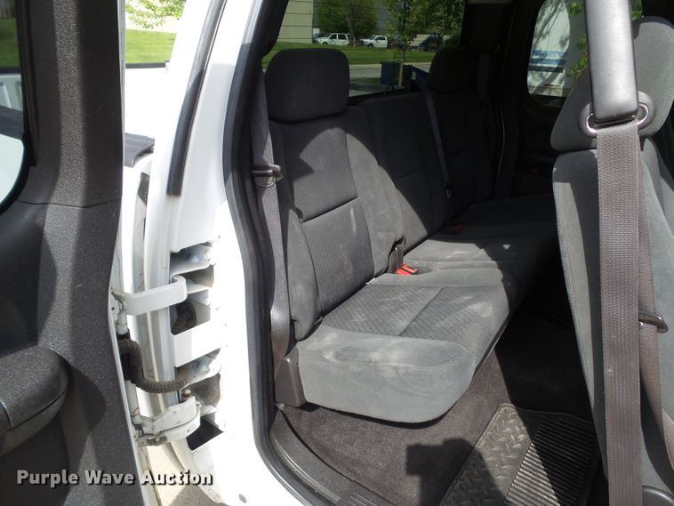 image for item EM9984 2009 Chevrolet Silverado 1500 LT  Ext. Cab pickup truck