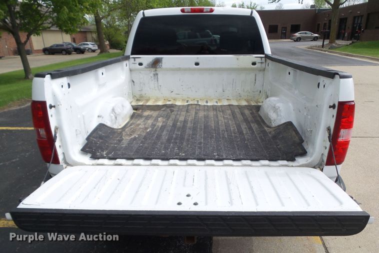 image for item EM9984 2009 Chevrolet Silverado 1500 LT  Ext. Cab pickup truck