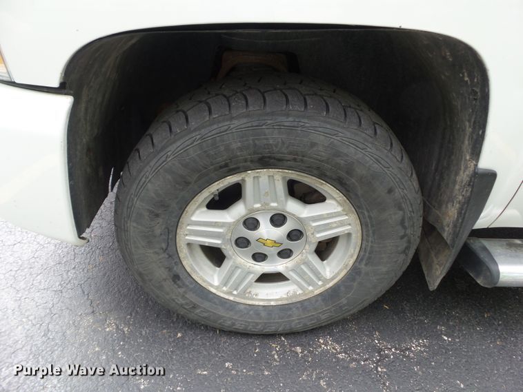 image for item EM9984 2009 Chevrolet Silverado 1500 LT  Ext. Cab pickup truck