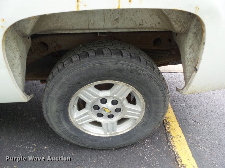 image for item EM9984 2009 Chevrolet Silverado 1500 LT  Ext. Cab pickup truck