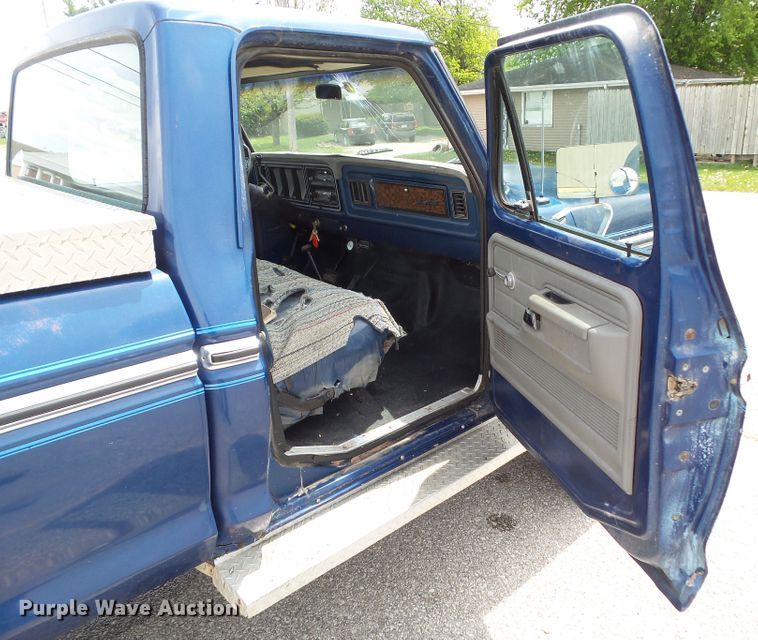 image for item EM9987 1978 Ford F250  pickup truck