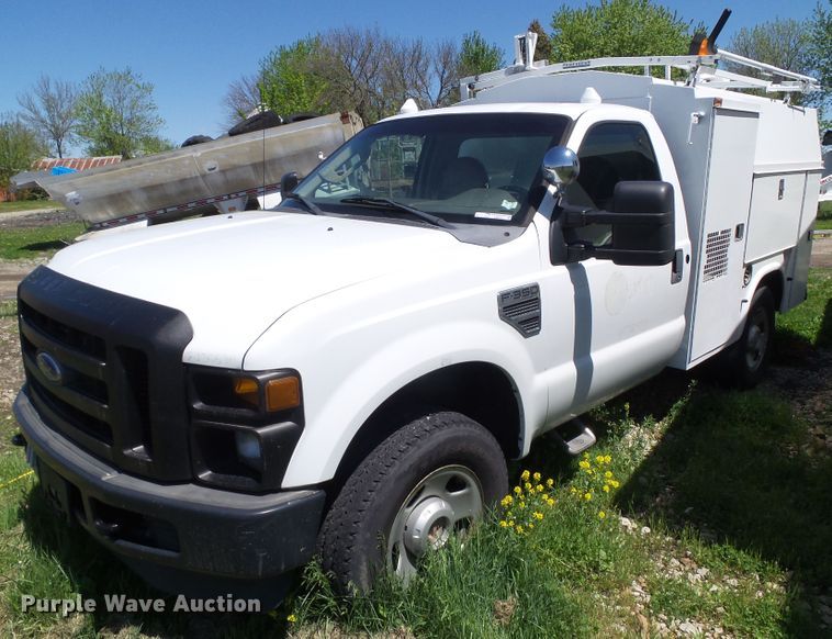 image for item EM9993 2008 Ford F350 Super Duty  utility bed pickup truck