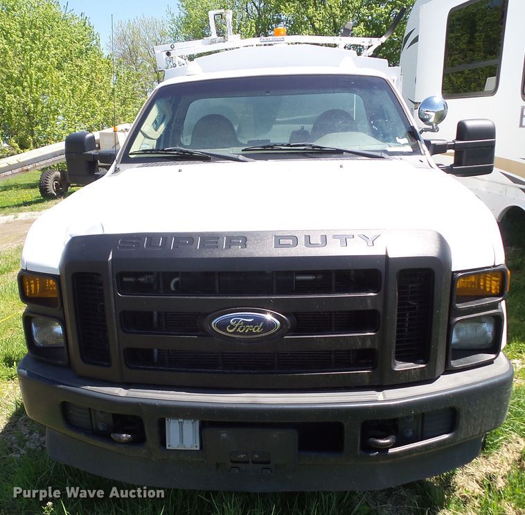 image for item EM9993 2008 Ford F350 Super Duty  utility bed pickup truck