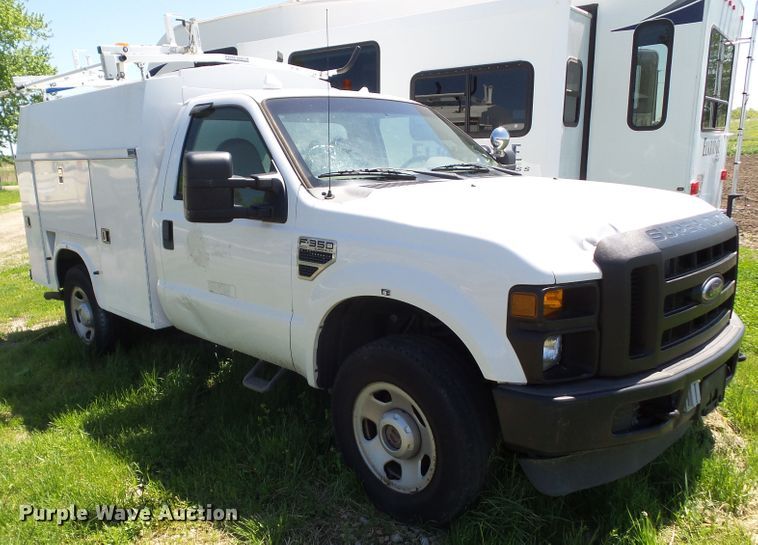 image for item EM9993 2008 Ford F350 Super Duty  utility bed pickup truck