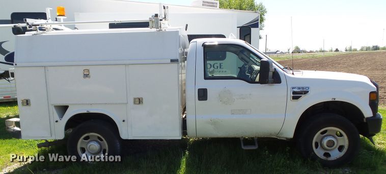 image for item EM9993 2008 Ford F350 Super Duty  utility bed pickup truck