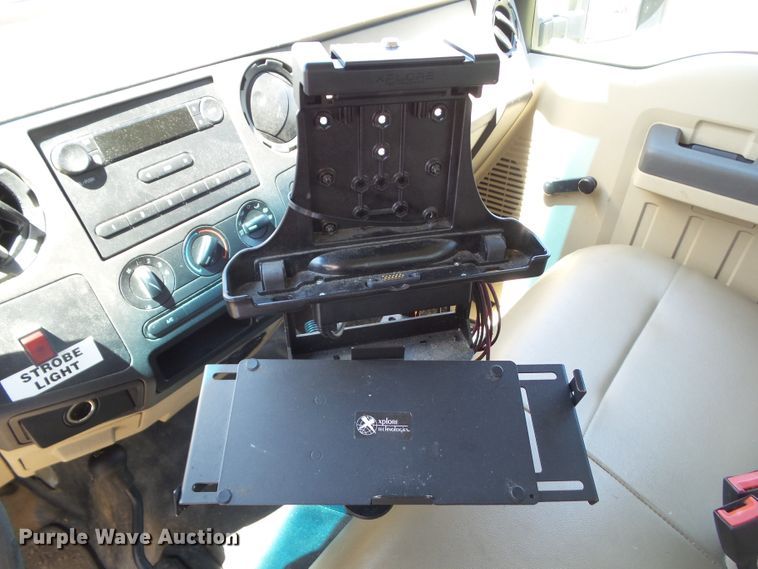 image for item EM9993 2008 Ford F350 Super Duty  utility bed pickup truck