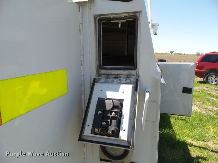 image for item EM9993 2008 Ford F350 Super Duty  utility bed pickup truck