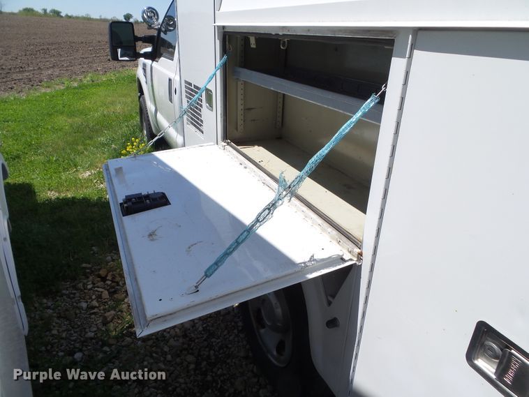 image for item EM9993 2008 Ford F350 Super Duty  utility bed pickup truck