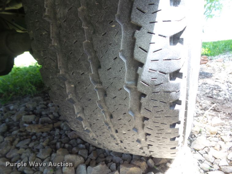 image for item EM9993 2008 Ford F350 Super Duty  utility bed pickup truck