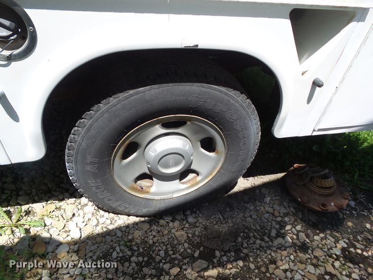 image for item EM9993 2008 Ford F350 Super Duty  utility bed pickup truck