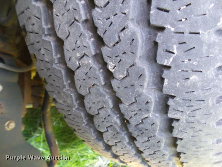 image for item EM9993 2008 Ford F350 Super Duty  utility bed pickup truck