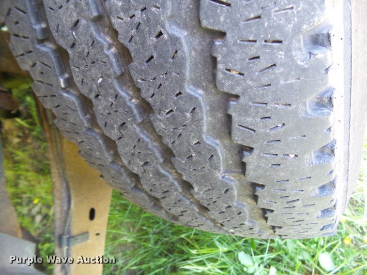 image for item EM9993 2008 Ford F350 Super Duty  utility bed pickup truck